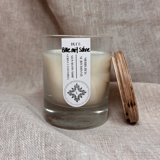 Soja Duftkerze von Verdancia mit Kaffee- und Vanilleduft in eleganter Glasbehälter.