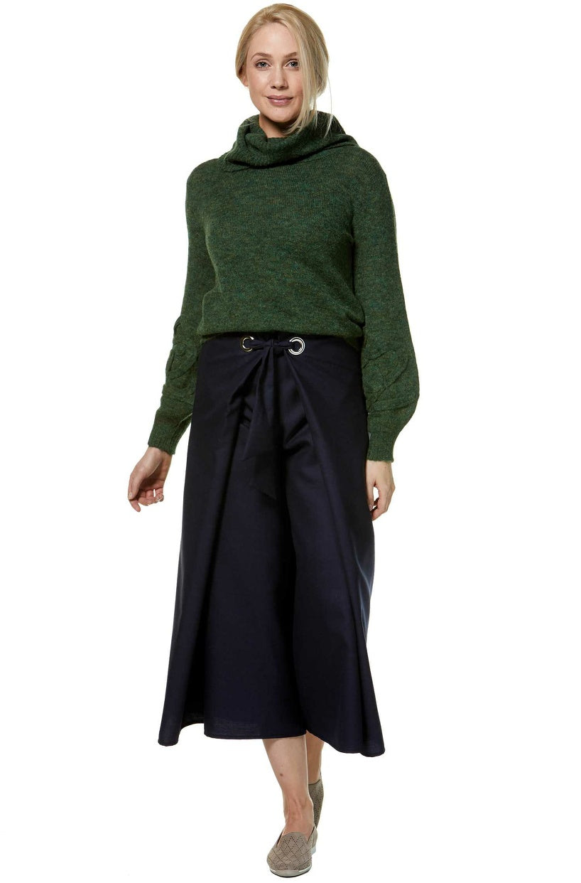 Alpaka Rollkragen Pullover SALOMON – Modischer Crop-Strick mit Applikationen - Verdancia