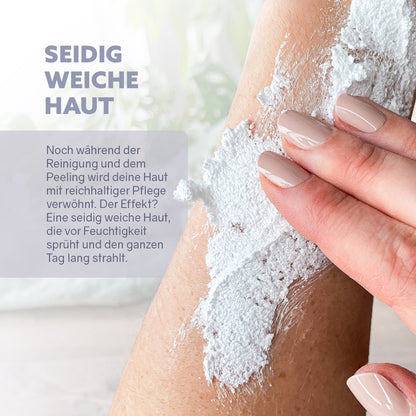 Puremetics 3in1 Dusch-Fluff „Sensibelchen“ Duschgel, Peeling und Pflege ohne Duftstoffe, Arm mit Produkt im Bild