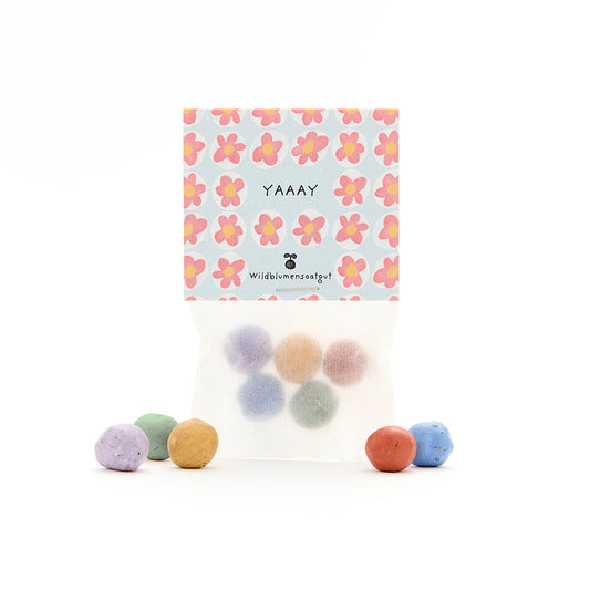 Trockenblumen-Set "Yay" von Die Stadtgärtner mit 5 bunten Blumenmurmeln in Tütchen, frontalaufnahme