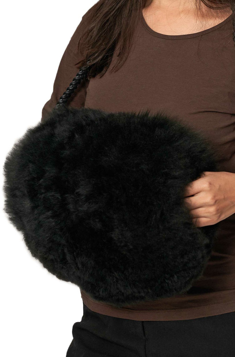 Apu Kuntur - Alpaka Muff – Luxus Handwärmer aus 100% Alpaka Fell | Verdancia 1