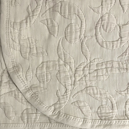 Finole Grand-Jasmin Matelassé Tagesdecke aus Giza 86 Baumwolle – 240 × 260 cm