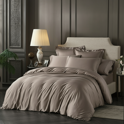 Feines Satin Spannbettlaken von Finole aus 100% ägyptischer Baumwolle, seidig glatt, atmungsaktiv und luxuriös.