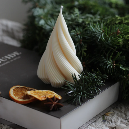 Maximalbeton - Kerze "Tannenbaum verdreht"