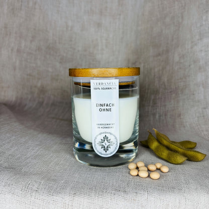 Soja Duftkerze von Verdancia "Einfach Ohne" in minimalistischem Design, ohne Duft, auf einem neutralen Hintergrund.