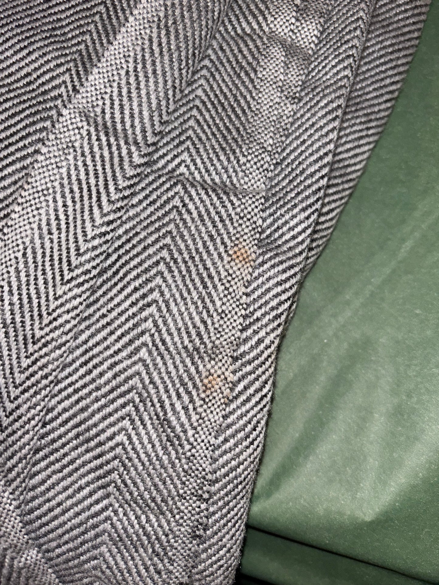 B-WARE Kaschmirdecke von yanopurna, grau, Fischgratmuster, 135 x 270 cm, weiche, luxuriöse Decke für das Sofa.