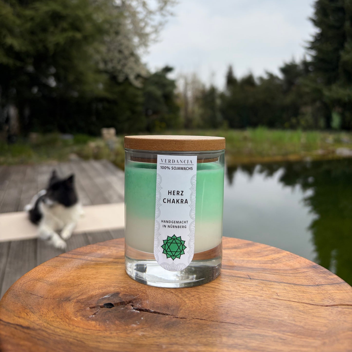 Grüne Duftkerze aus Sojawachs für Herzchakra, entspannende Meditation, Verdancia Kerze mit Herzchakra-Motiv