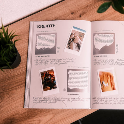 Ein Freundinnen-Challengebuch von memories2make mit 32 Abenteuern und Erinnerungen, zeigt Freundinnen, die Spaß zusammen haben.