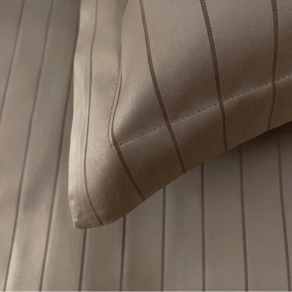 Feiner Pinstripes Jacquard Kissenbezug von Finole aus 100% ägyptischer Baumwolle, seidig glatt, elegante Textur, für ganzjährigen Komfort