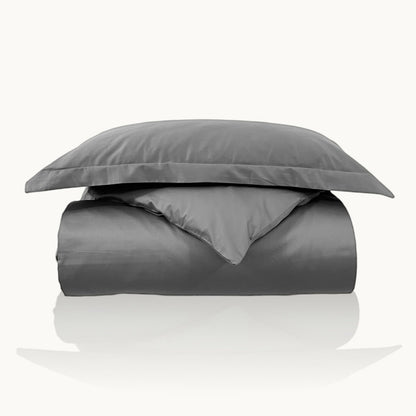 Seidene satin Bettwäsche von Finole aus 100% ägyptischer Baumwolle, glänzend und weich, mit eleganten Falten.