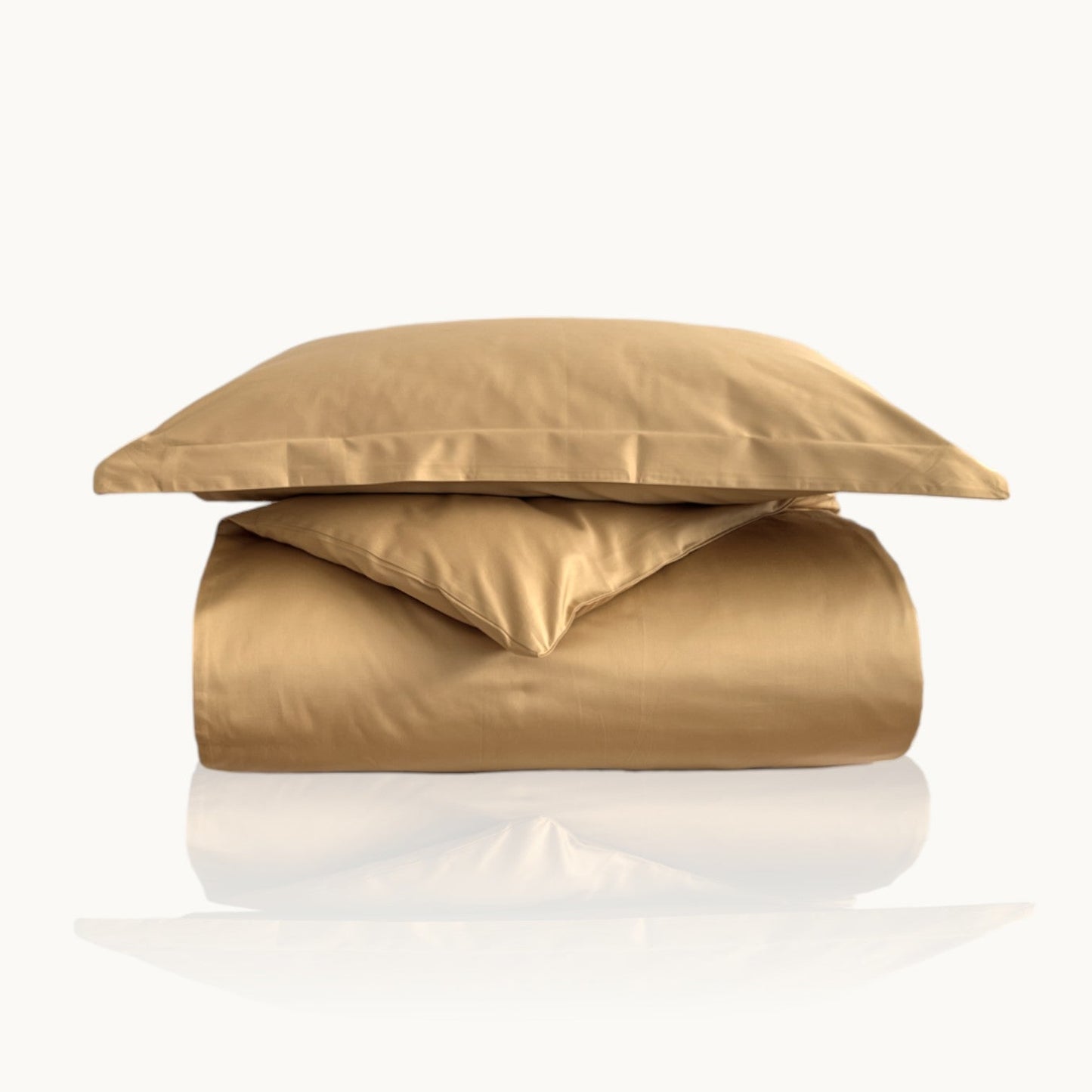 Feine satinierte Bettwäsche von Finole aus 100% ägyptischer Baumwolle, seidig glänzend und weich, luxuriös bequem.