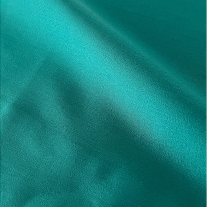 Fein glänzende Satin-Bettwäsche von Finole aus ägyptischer Baumwolle, luxuriös weich und 600 TC, mit seidig-glatter Oberfläche.