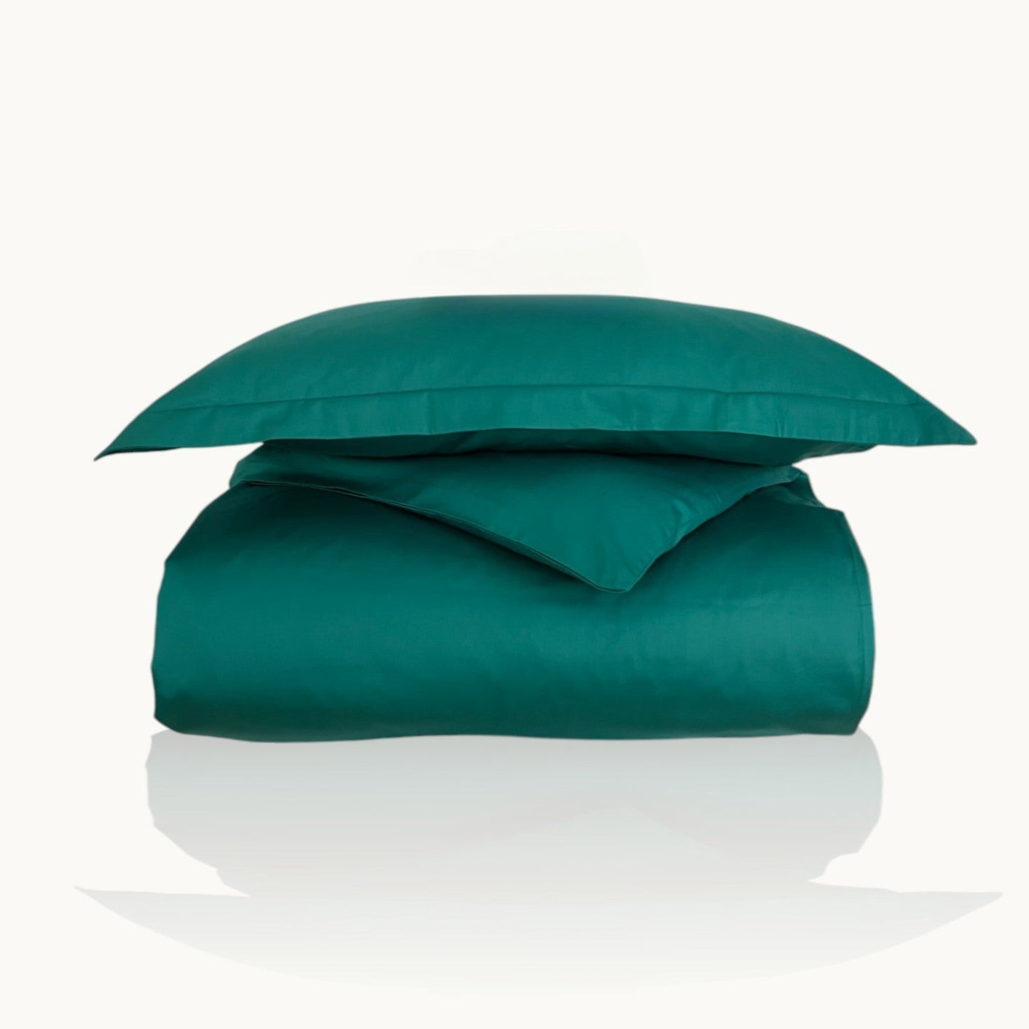 Feine satin Bettwäsche von Finole aus ägyptischer Baumwolle, seidig glänzend und luxuriös weich, mit eleganten Nähte.