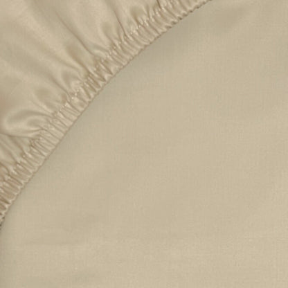 Seidiges Satin Spannbettlaken von Finole aus 100% ägyptischer Baumwolle, atmungsaktiv und luxuriös, glatt und weich.