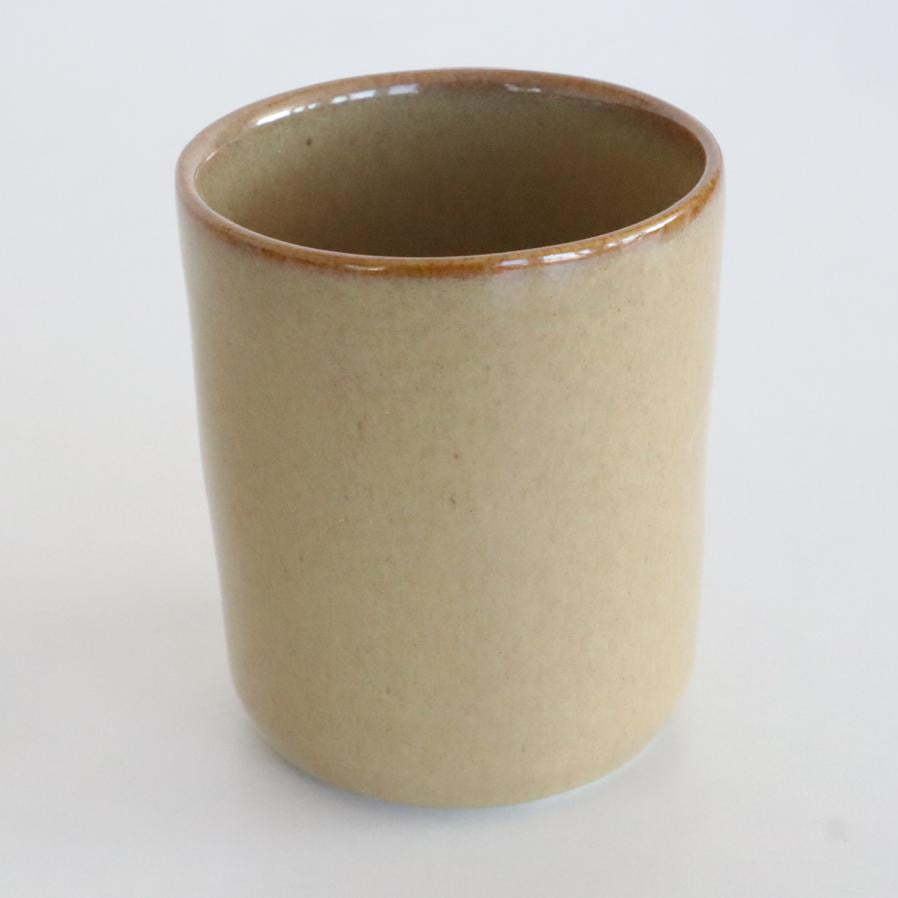 Kleine Espresso-Tasse von Gresnovo, Organica Serie, mit 90ml Fassungsvermögen, aus hochwertigem Porzellan.