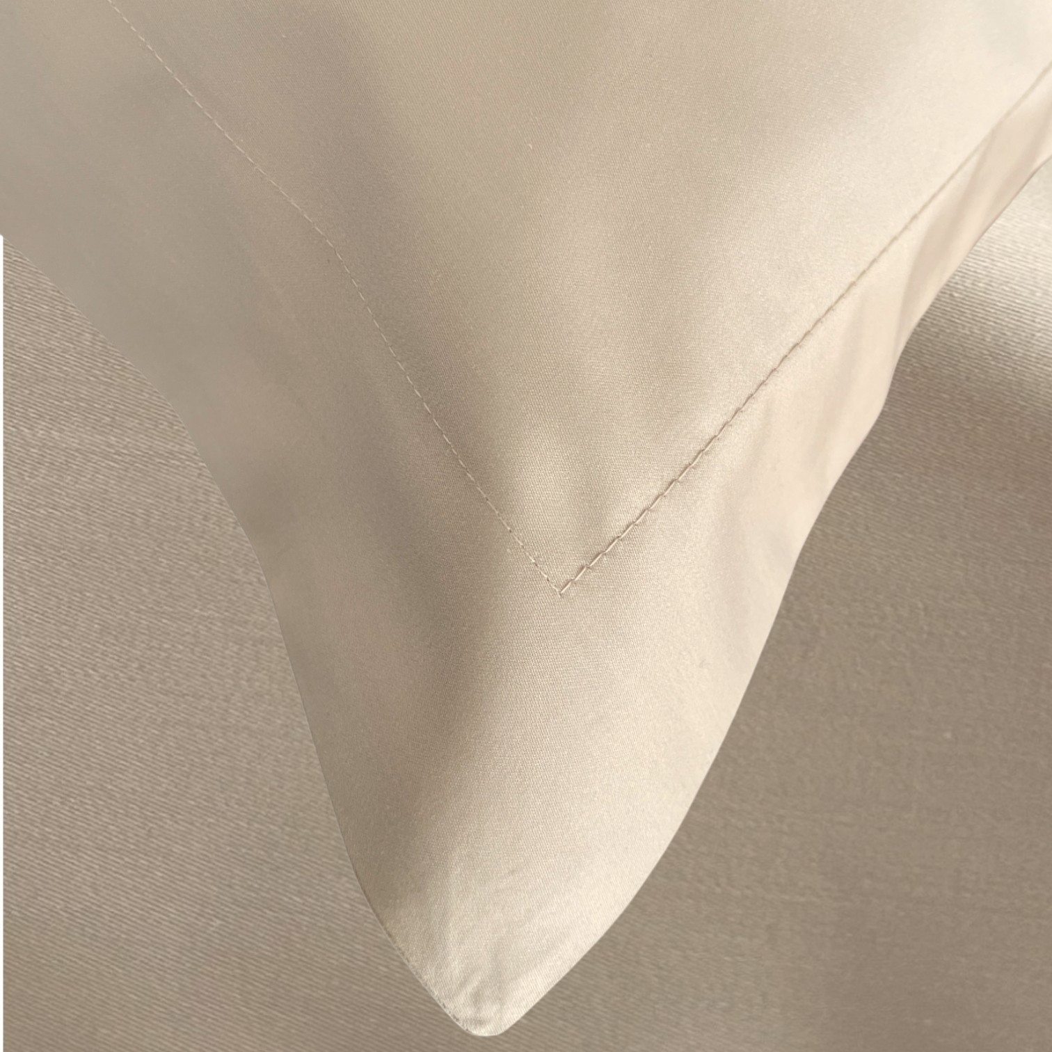 Seidener Satin-Kissenbezug von Finole aus 100% ägyptischer Baumwolle, glänzend, glatt und haarschonend, mit luxuriösem Design