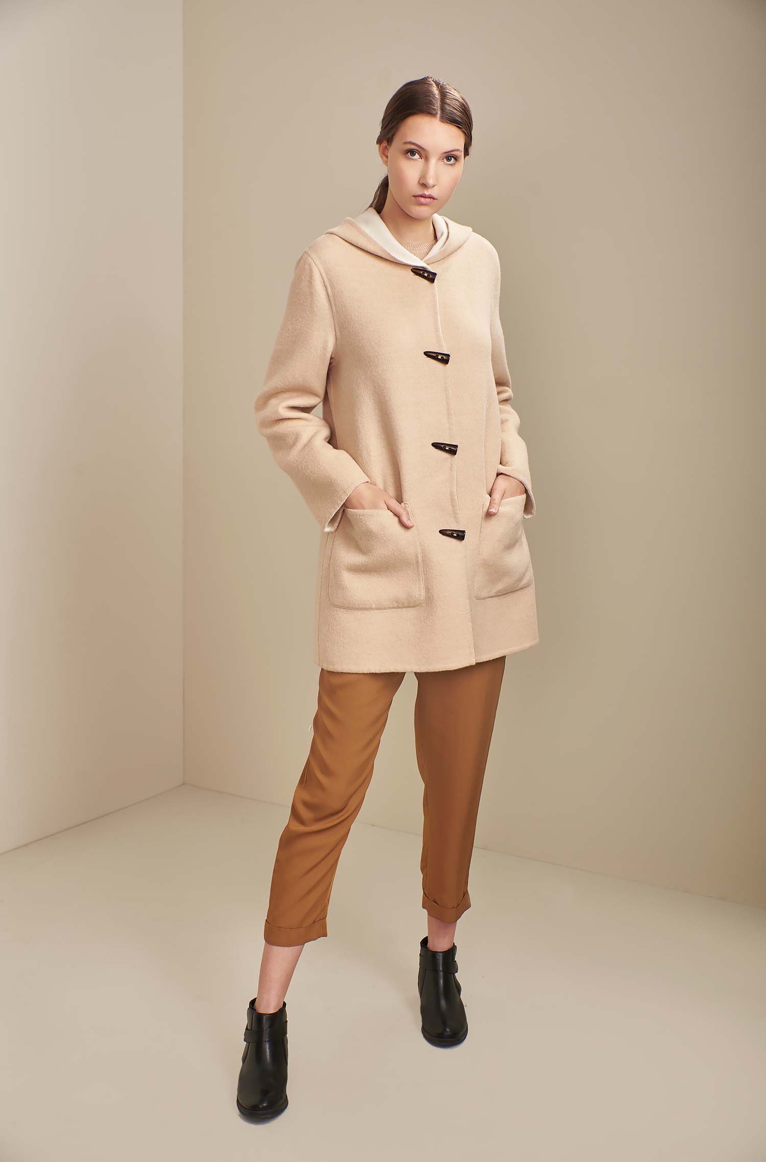 KUNA - Alpaka Wende-Mantel ANASTASIA – Zwei Mäntel in Einem - Verdancia