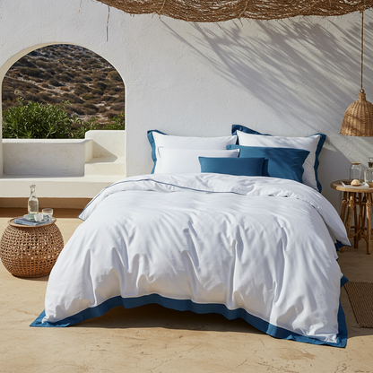 Feiner Finole Aura Perkal Deckenbezug aus 100% ägyptischer Baumwolle, kühlend, atmungsaktiv und elegant, in hellem Design.