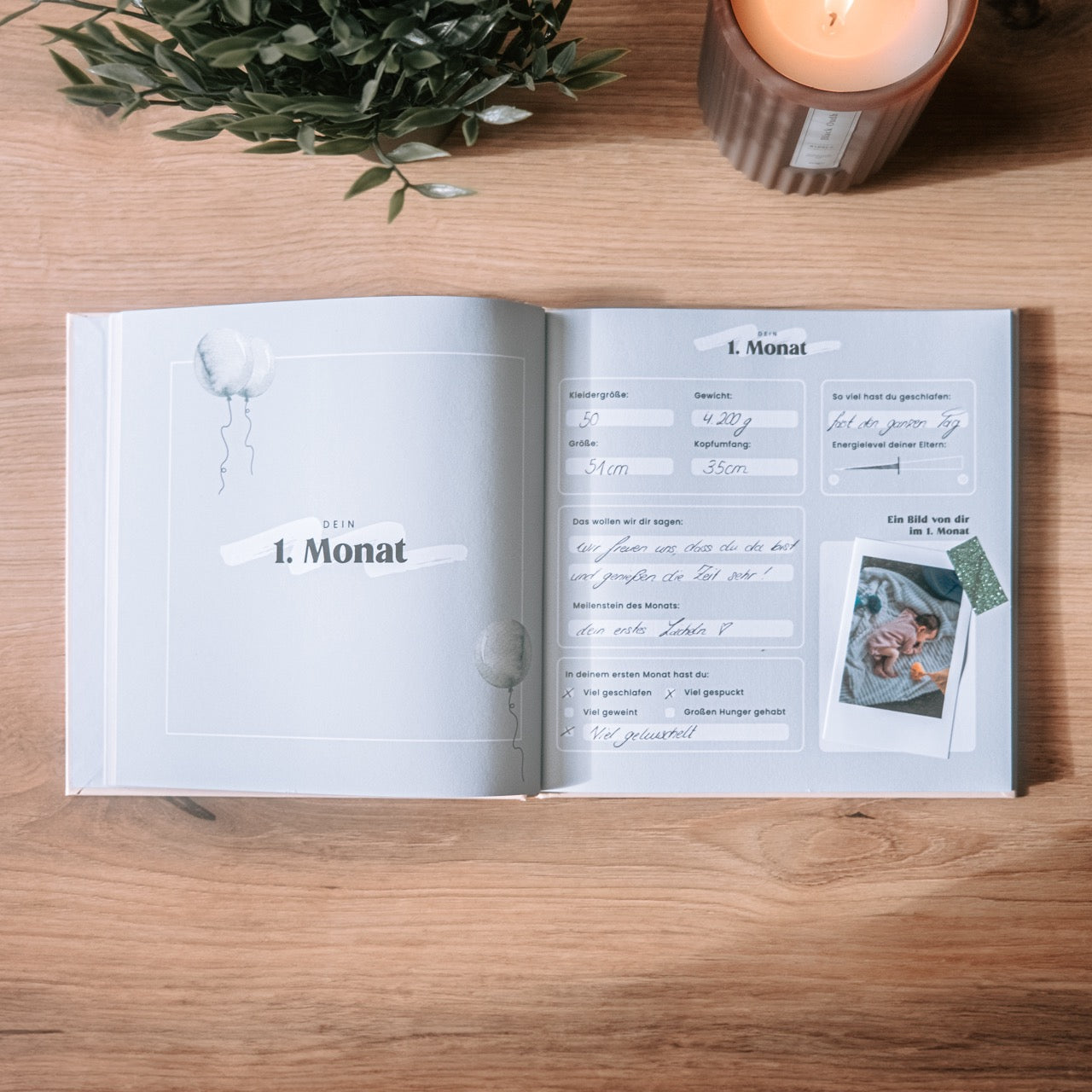 Babybuch von memories2make, "My First Memories" Erinnerungsalbum mit bunten Seiten für die ersten Jahre und besondere Momente.