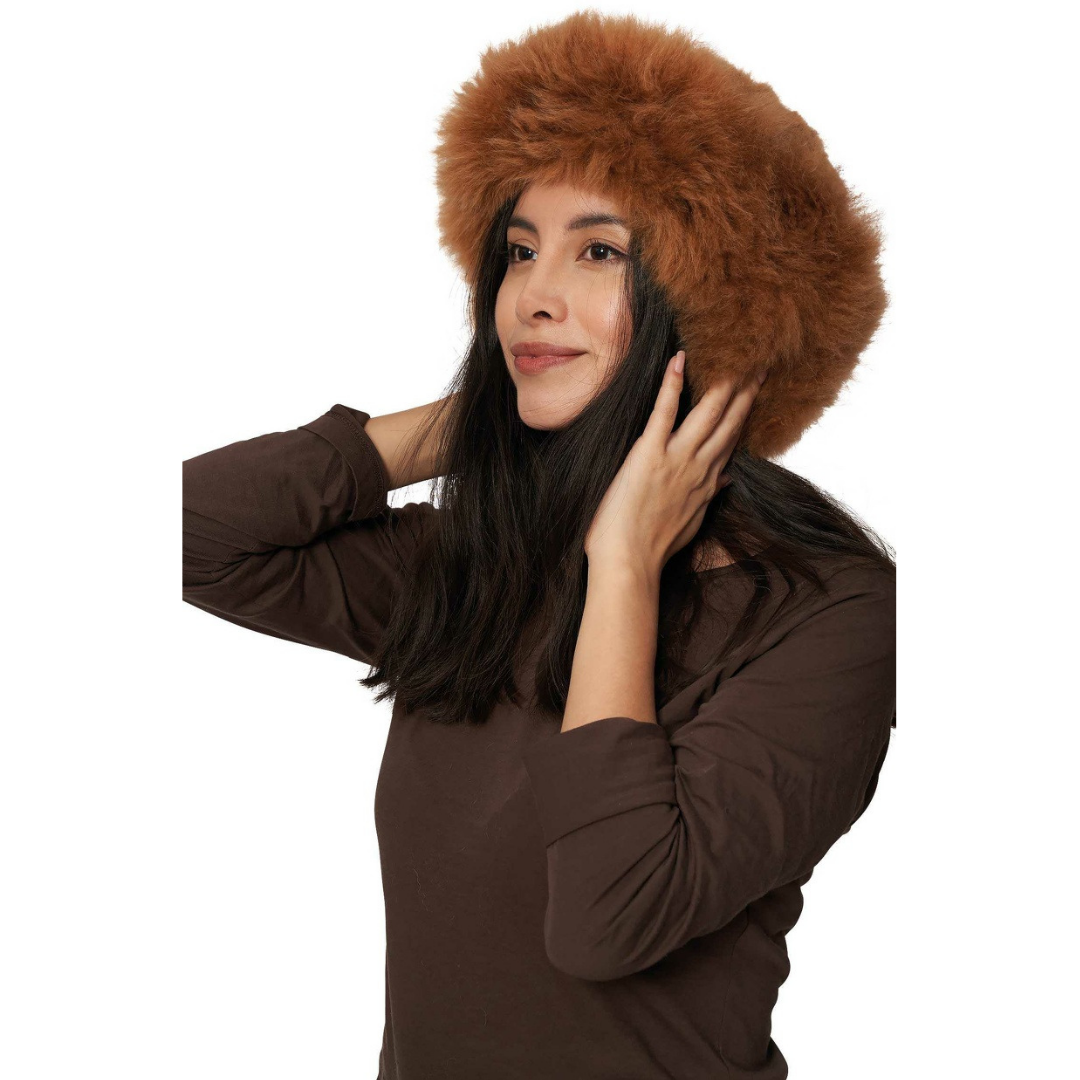 Apu Kuntur Alpaka-Fellmütze aus 100% Alpaka-Fell, weiches und warmes Felltier mit stilvollem Design.