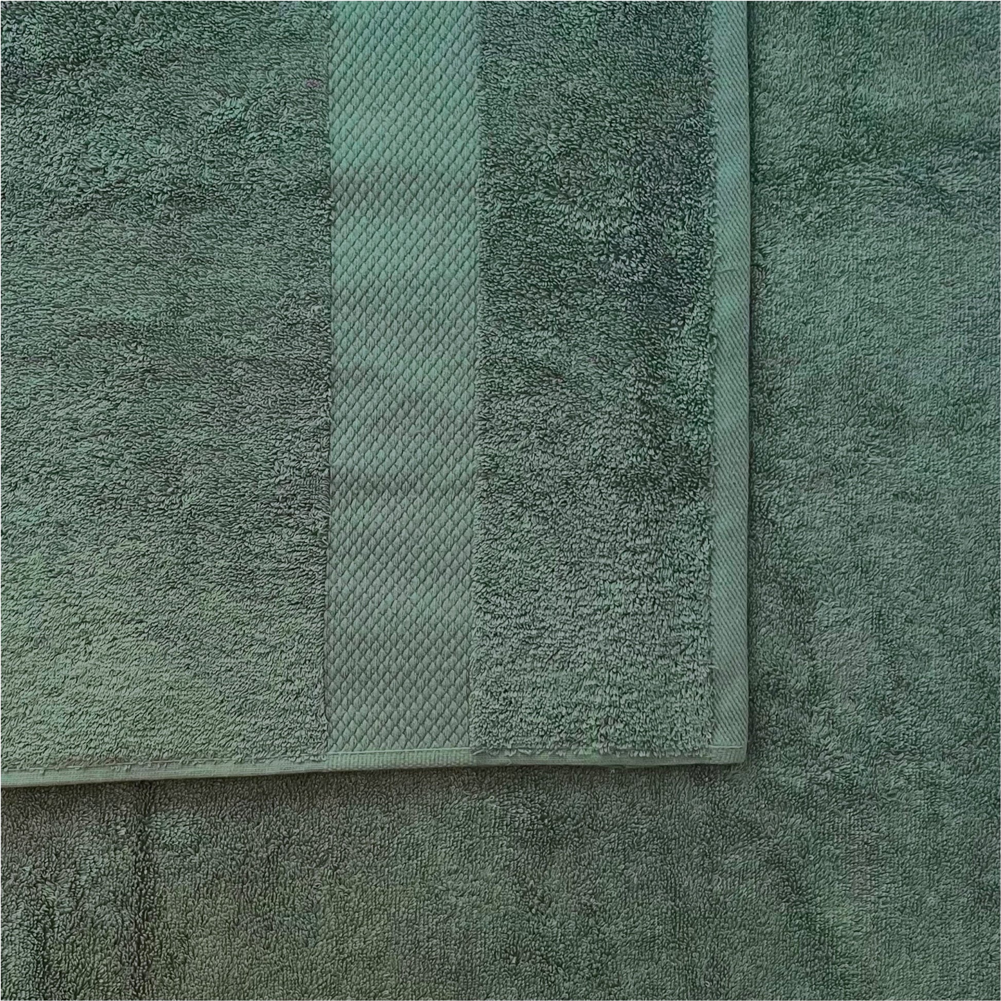 Weiche, saugfähige Handtücher von Finole aus 100 % ägyptischer Baumwolle mit 700 GSM, luxuriös und flauschig.