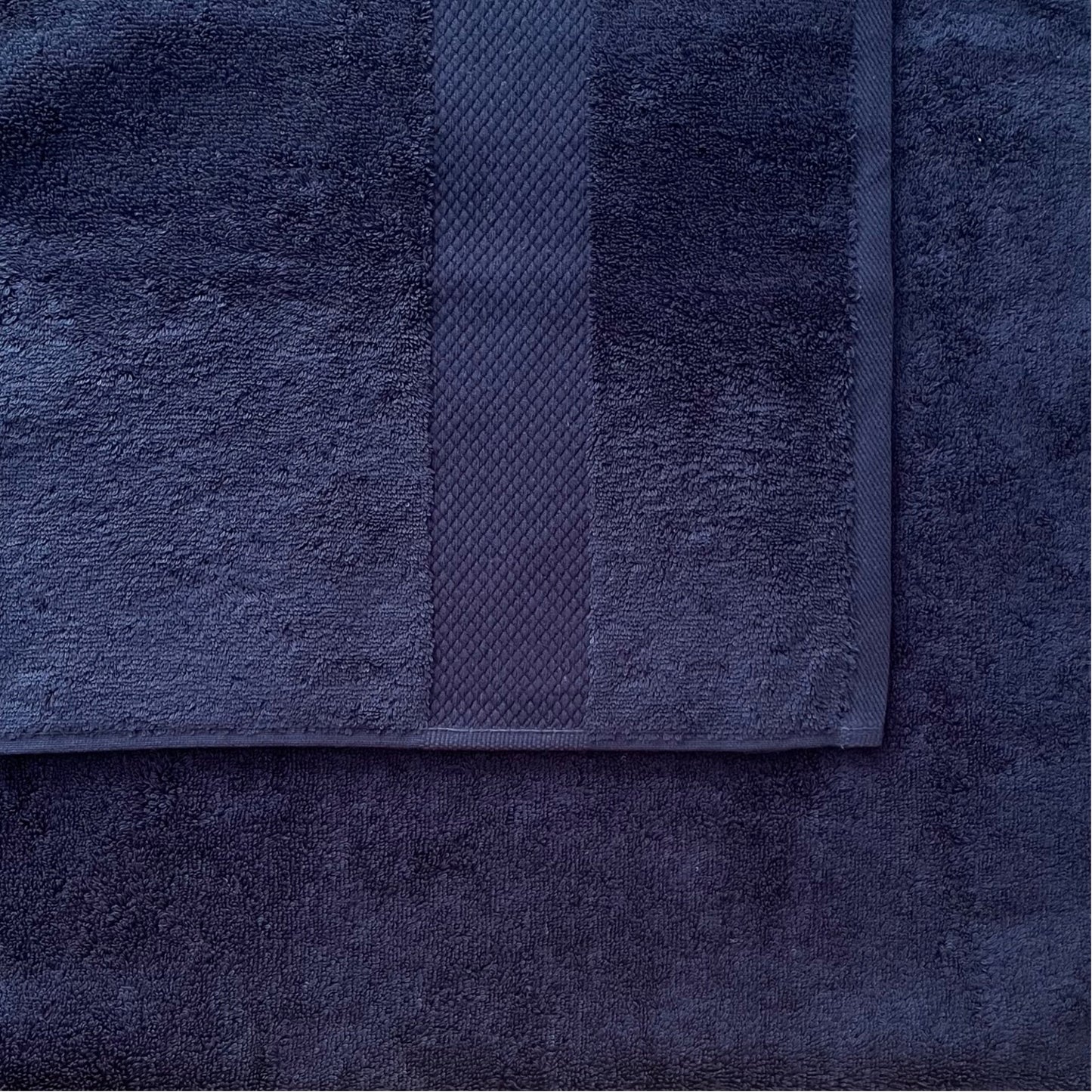 Luxuriöse Finole Handtücher aus 100% ägyptischer Baumwolle, flauschig, saugfähig und weich, mit 700 GSM.