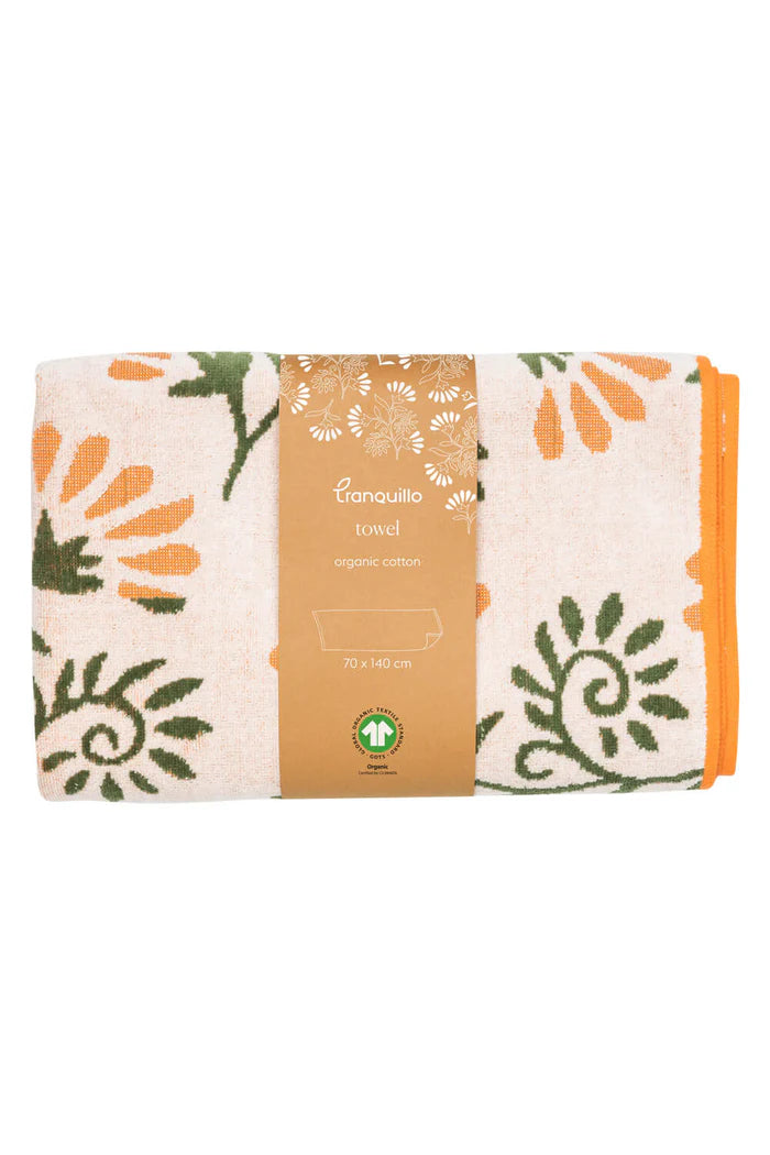 Weiches, saugfähiges Badetuch FLORAL aus Bio-Baumwolle von Tranquillo, GOTS-zertifiziert, mit buntem Blumendruck.