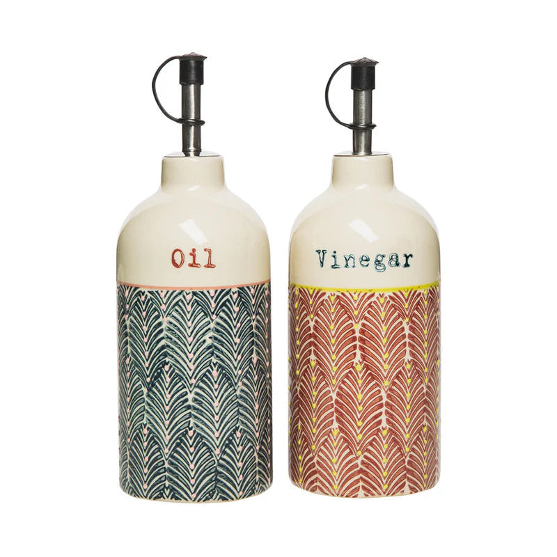 Bunte handgestempelte Essig- und Ölflasche aus Steinzeug von Tranquillo, farbenfrohes Design, ideal für Küche und Tisch.
