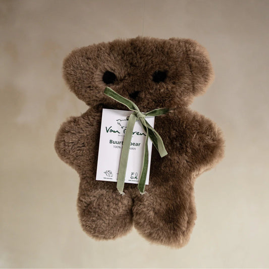 Van Buren Buurtje Bär Ohrenschützer aus Merino-Schaffell, weiches Felltier in 30 cm, ideal für Kinder und Kuscheln.
